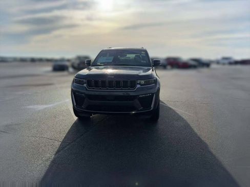 New 2026 Jeep Grand Cherokee Limited image 2