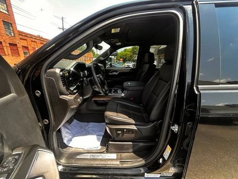 Used 2024 Chevrolet Silverado 2500 High Country w/ Midnight Edition AWD/4WD image 11