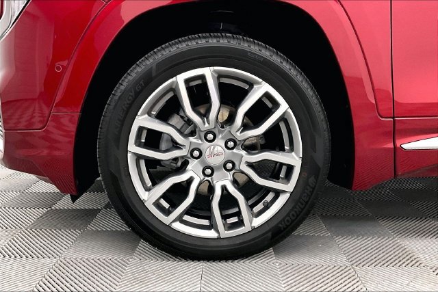 Used 2024 GMC Terrain Denali w/ Denali Premium Package AWD/4WD image 10