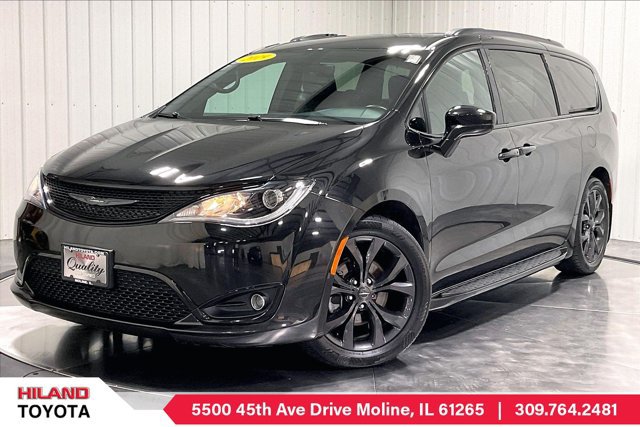 Used 2019 Chrysler Pacifica Touring-L Plus FWD image 1