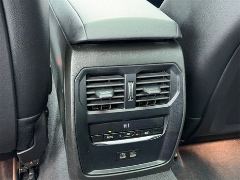 Used 2024 BMW 330i Sedan image 41