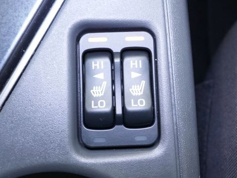 Used 2025 Subaru Crosstrek 2.0i Premium image 33