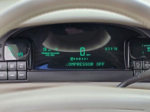 Used 1997 Cadillac De Ville D'Elegance w/ Safety/Security Pkg image 25