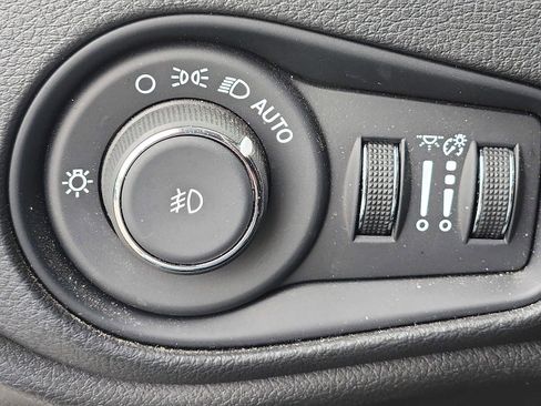 Certified 2023 Jeep Renegade Trailhawk image 26