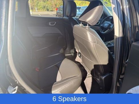 Used 2022 Jeep Compass Latitude image 19