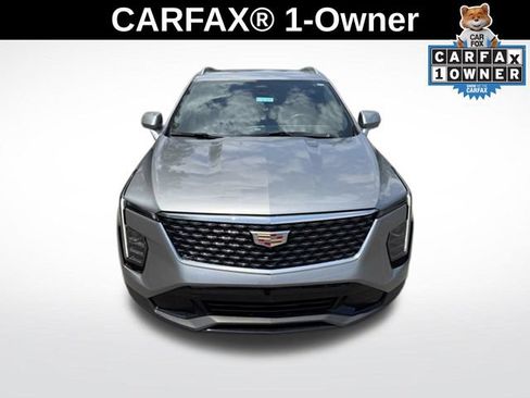 Used 2025 Cadillac XT4 Premium Luxury AWD/4WD image 2