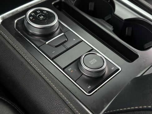 Certified 2022 Ford Expedition XLT image 17