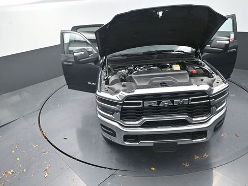 New 2026 RAM 2500 Big Horn AWD/4WD image 31