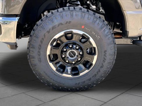 New 2026 Ford F250 4x4 Crew Cab Super Duty image 11