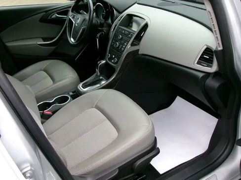 Used 2014 Buick Verano FWD image 9