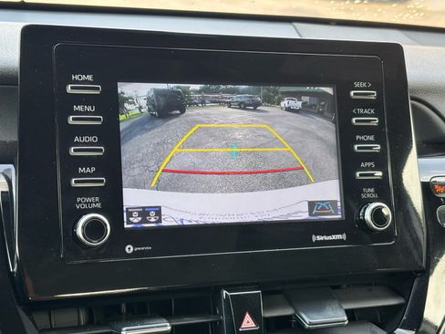Used 2022 Toyota Camry SE w/ Convenience Package FWD image 10