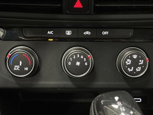 Used 2022 Volkswagen Jetta S image 16