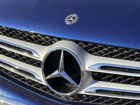Used 2018 Mercedes-Benz GLC 300 image 30
