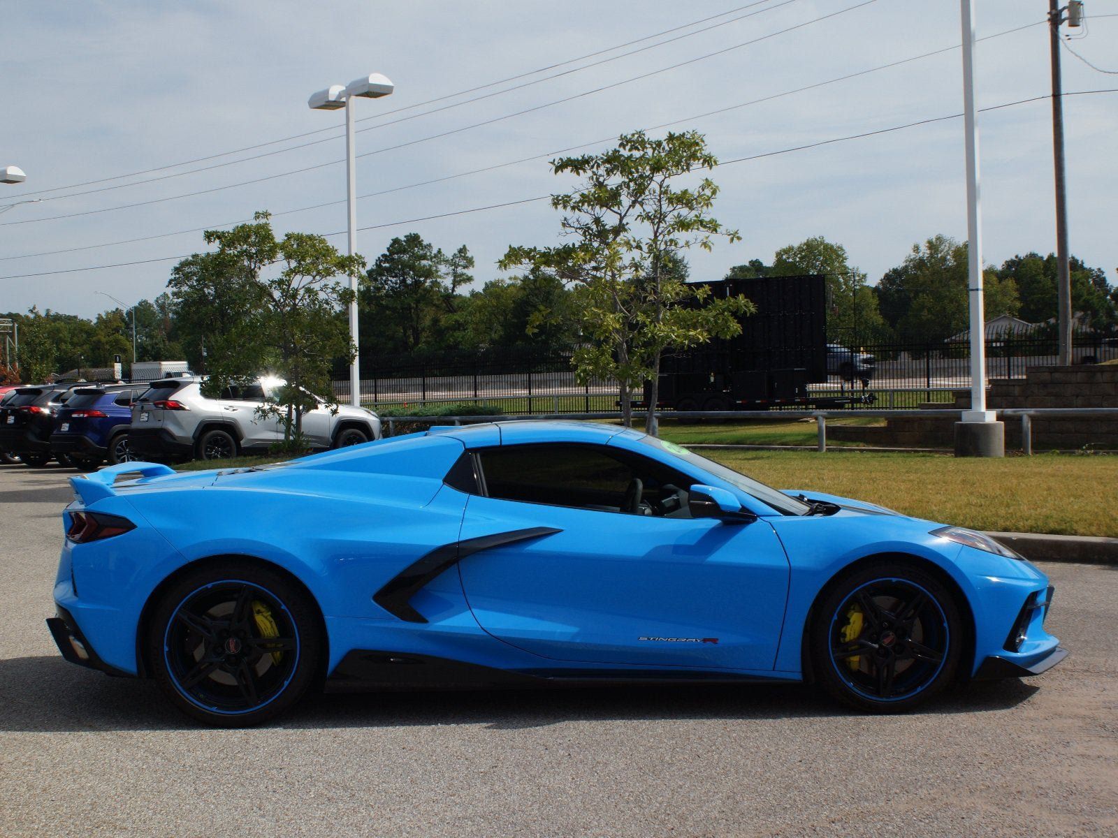 Used 2022 Chevrolet Corvette Stingray Premium Conv w/ Z51 Performance Package RWD image 17
