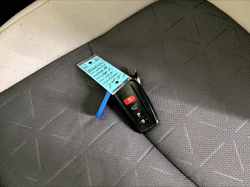 Used 2023 Toyota RAV4 XLE w/ Convenience Package AWD/4WD image 15