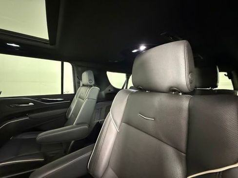 Used 2022 Cadillac Escalade ESV Sport w/ Touring Package AWD/4WD image 32