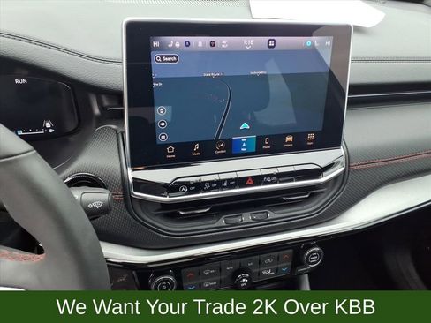 Used 2025 Jeep Compass Trailhawk w/ Trailhawk Elite Group image 19