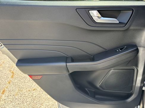 Used 2021 Ford Escape SE FWD image 21
