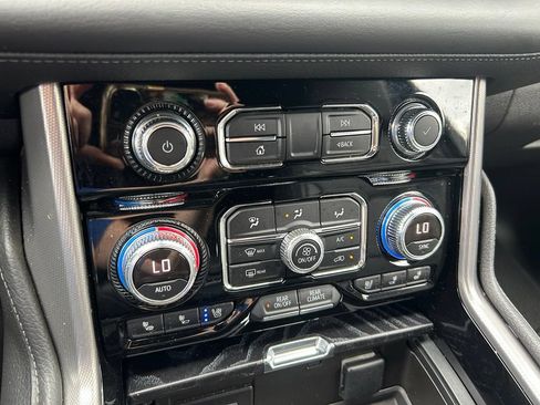 Used 2022 GMC Yukon Denali AWD/4WD image 37