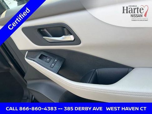 Certified 2025 Nissan Rogue SV image 27