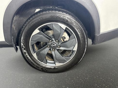 Used 2024 Nissan Rogue SV AWD/4WD image 30