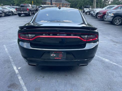 Used 2017 Dodge Charger R/T w/ Navigation & Travel Group RWD image 7