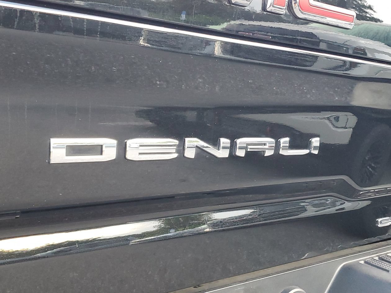 Used 2025 GMC Sierra 2500 Denali w/ Denali Reserve Package AWD/4WD image 8