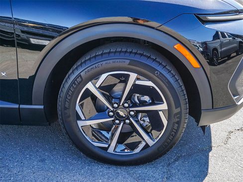 New 2026 Chevrolet Equinox EV LT image 9