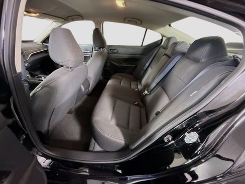 Used 2023 Nissan Altima 2.5 SV FWD image 25