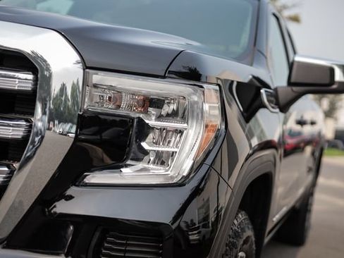 Used 2019 GMC Sierra 1500 SLE w/ SLE Value Package AWD/4WD image 23