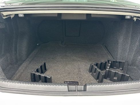 Used 2017 Volkswagen Jetta GLI FWD image 32