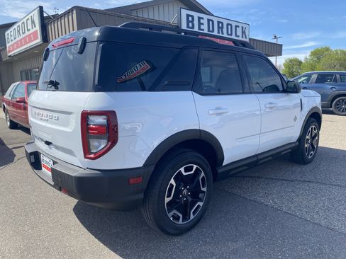 Used 2024 Ford Bronco Sport Outer Banks w/ Tech Package AWD/4WD image 3