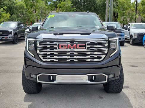 Used 2025 GMC Sierra 1500 Denali AWD/4WD image 2