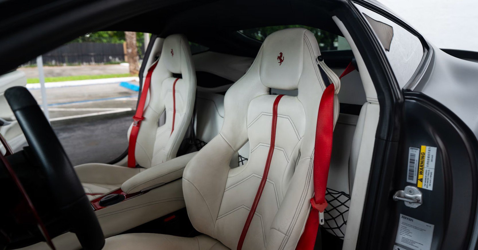 Used 2014 Ferrari F12 Berlinetta RWD image 8