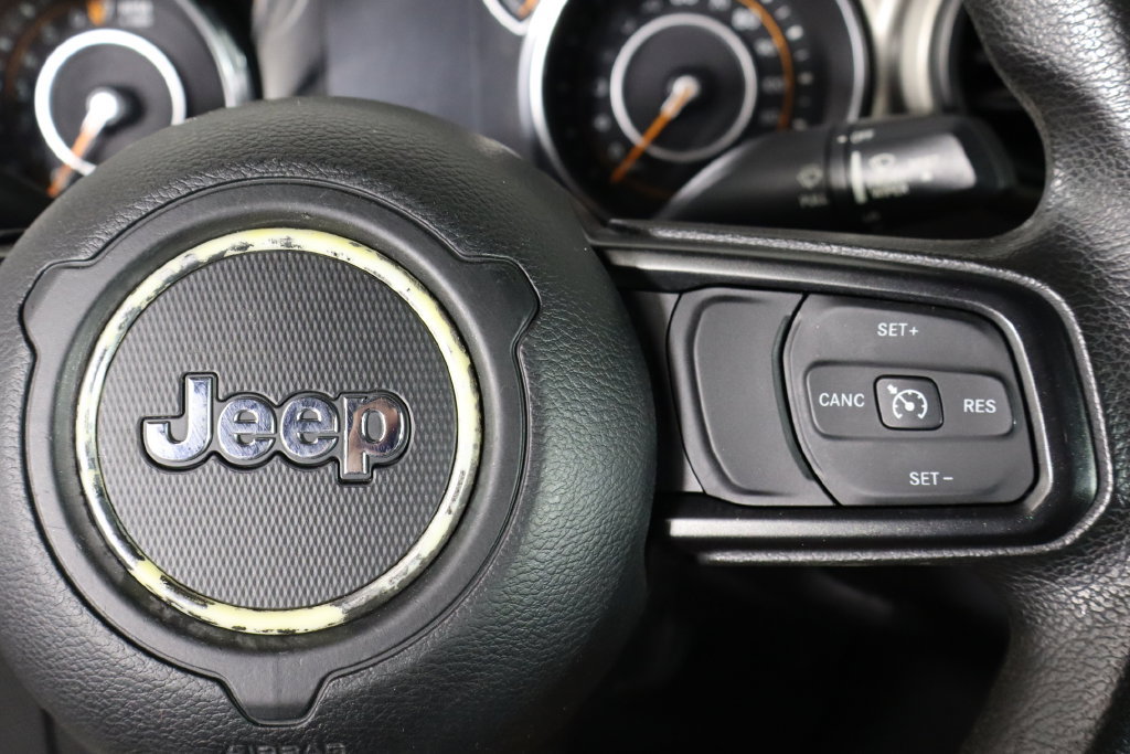 Used 2018 Jeep Wrangler Unlimited Sport AWD/4WD image 10