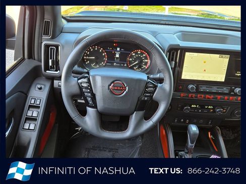 Used 2025 Nissan Frontier PRO-4X w/ Pro Premium Package AWD/4WD image 10