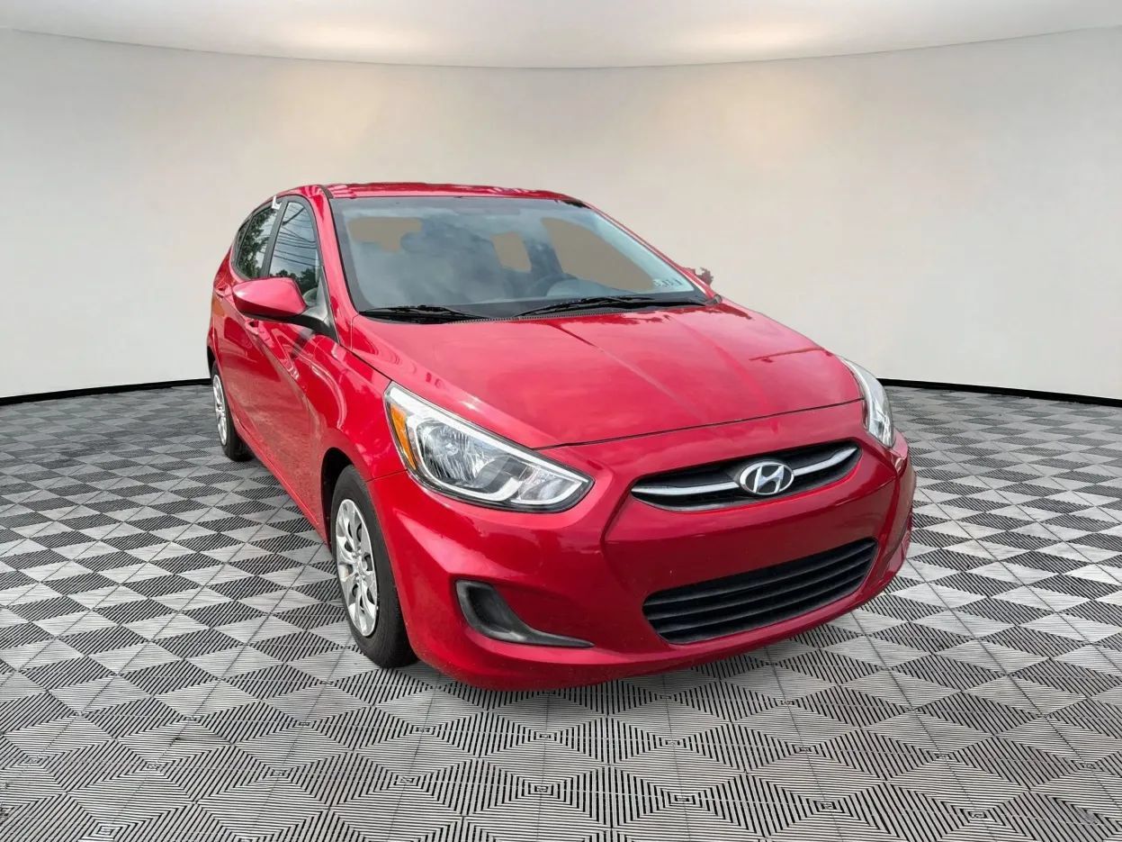Used 2016 Hyundai Accent SE FWD image 1