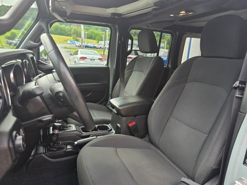 Used 2023 Jeep Wrangler Unlimited Sport AWD/4WD image 9