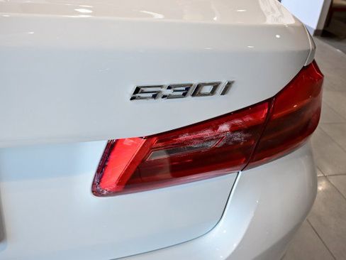 Used 2020 BMW 530i w/ Convenience Package image 41