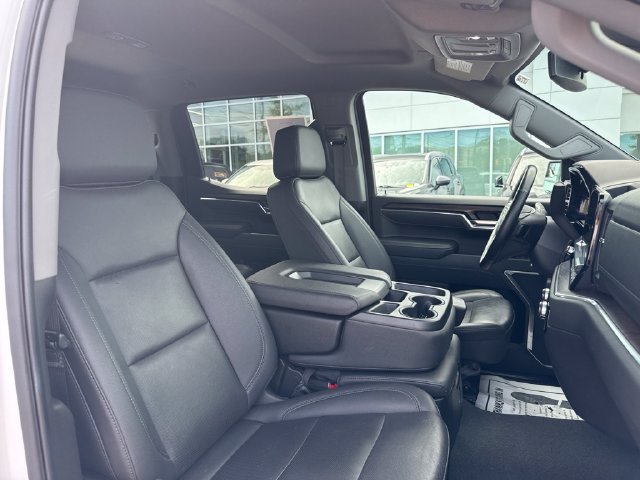 Used 2025 GMC Sierra 1500 SLT AWD/4WD image 18