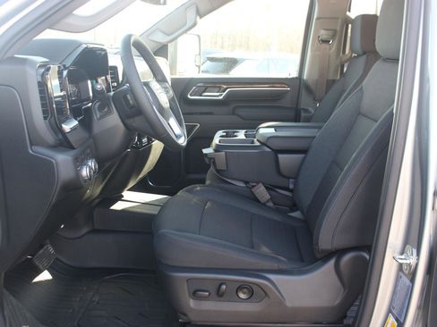 New 2026 GMC Sierra 2500 SLE image 15