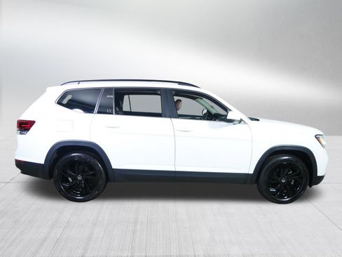 Certified 2023 Volkswagen Atlas SE w/ Black Wheel Package AWD/4WD image 8