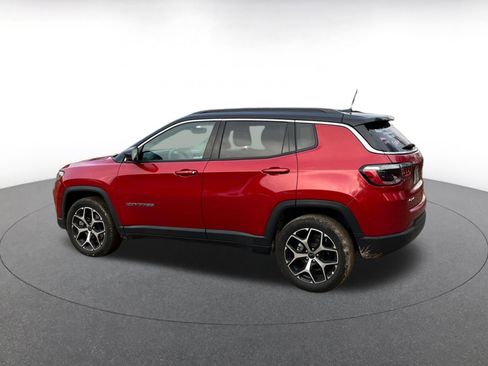 Used 2025 Jeep Compass Limited image 9