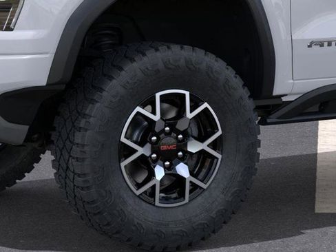 New 2026 GMC Canyon AT4X image 9