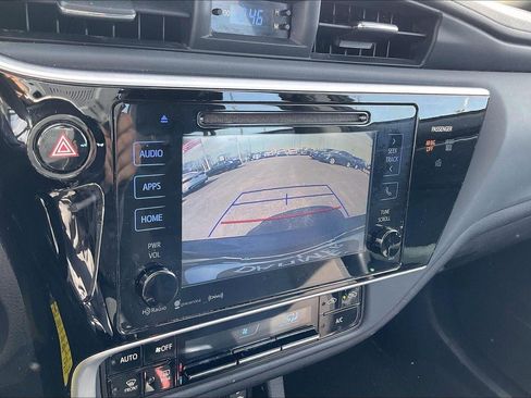 Used 2017 Toyota Corolla LE w/ LE Premium Package image 21