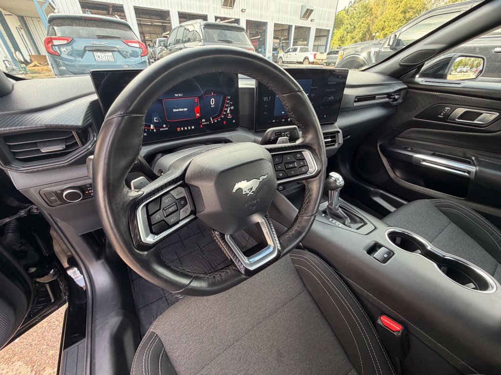 Used 2025 Ford Mustang GT RWD image 18