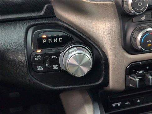 Used 2019 RAM 1500 Laramie image 12