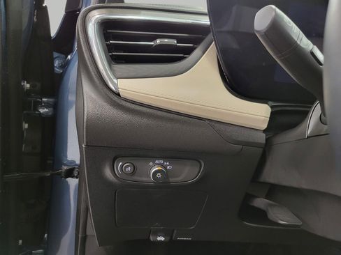 Used 2024 Buick Encore GX Sport Touring w/ Comfort Package FWD image 11