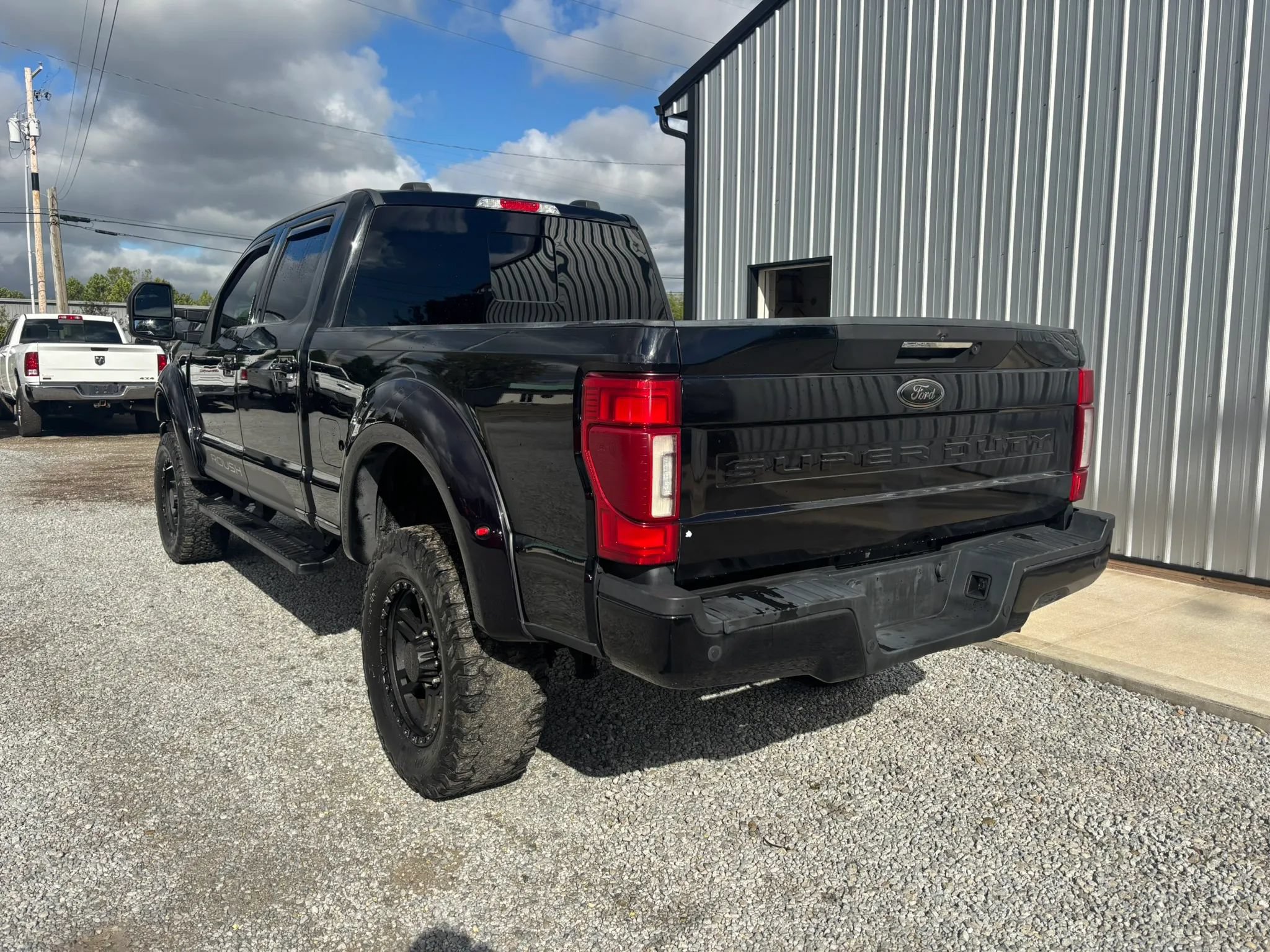 Used 2020 Ford F350 Lariat AWD/4WD image 3