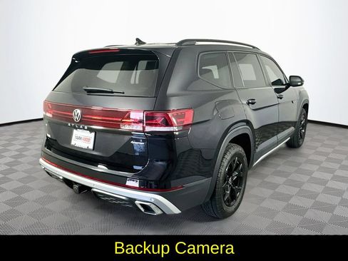 Used 2025 Volkswagen Atlas Peak Edition SE AWD/4WD image 10